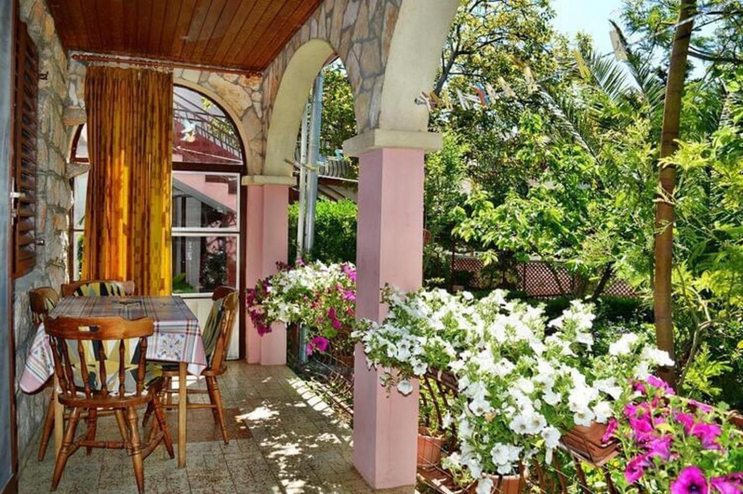 Apartments Pavlina Starigrad Paklenica Esterno foto